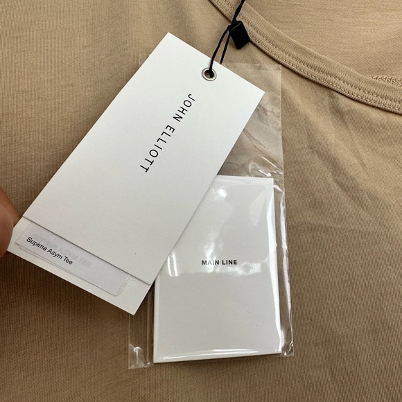 NWT John Elliot Supima asymmetrical Tee. Size: XS/0. Excellent condition - Picture 7 of 15